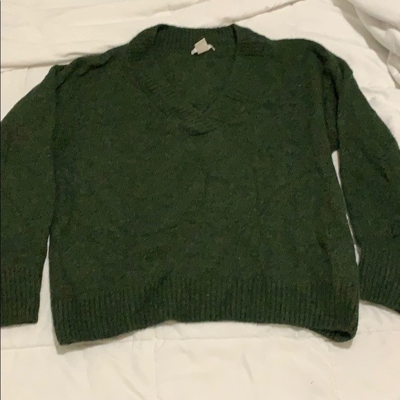 Woolen Sweater - Picture 2 of 4